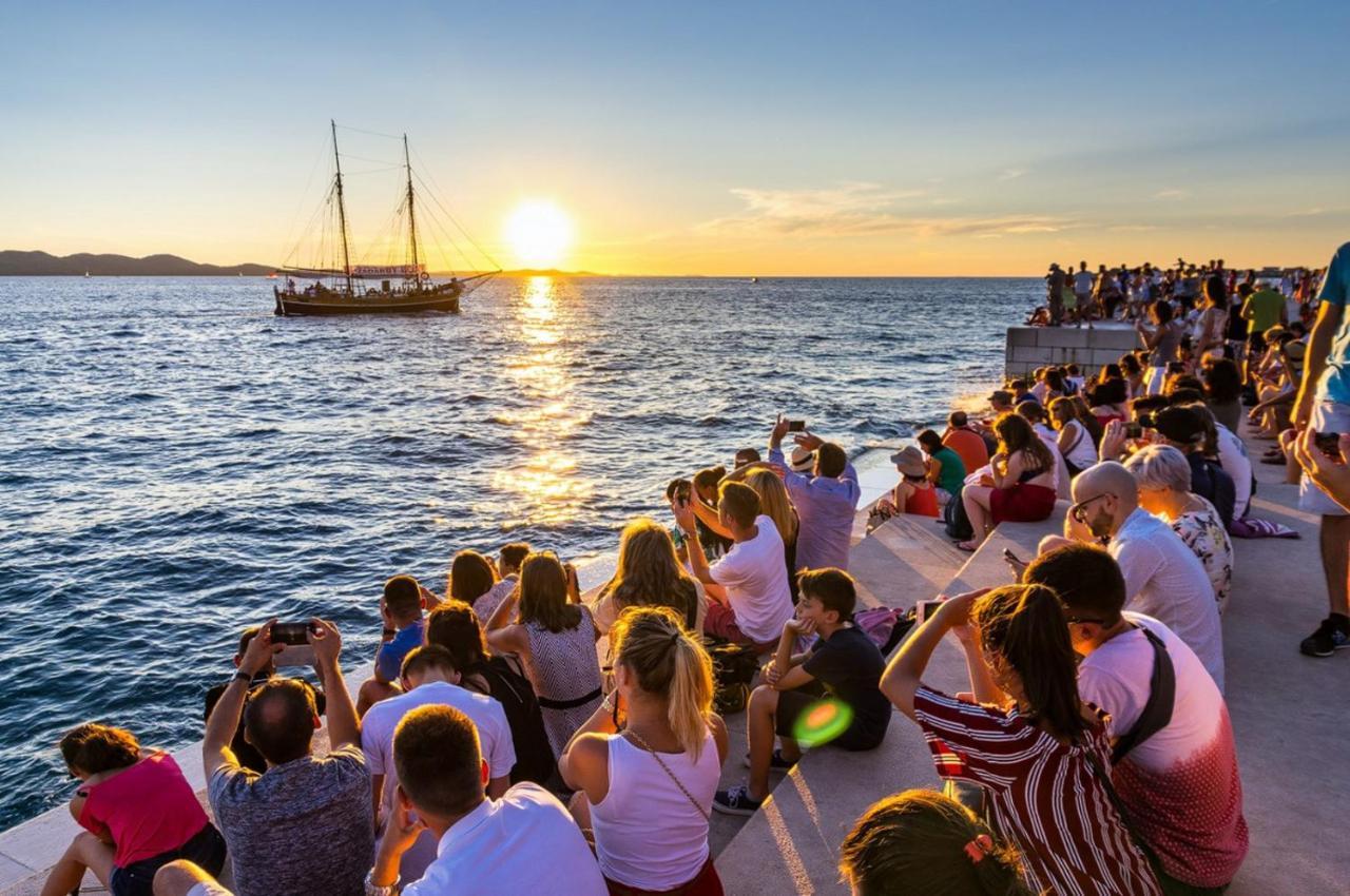 Rhythm Floating Hostel - Zadar Eksteriør bilde